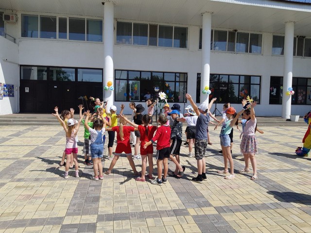 den zashiti detei 15